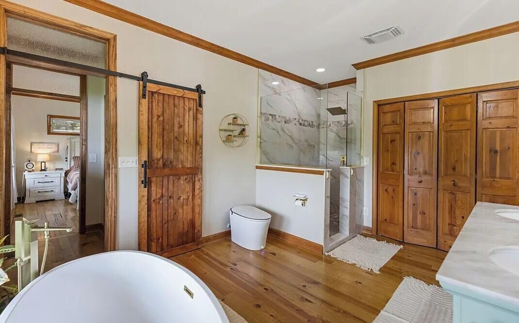 Photo of Bathroom in Cliff Ridge Colony