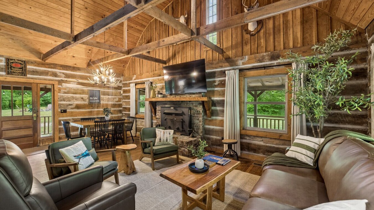 Photo of Livingroom in Lynchburg