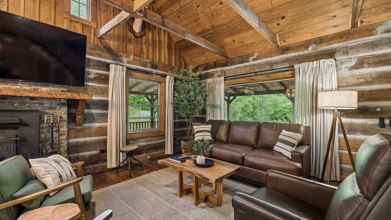 Photo of Livingroom in Lynchburg