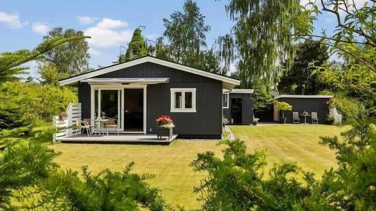 Photo of Outdoor in Bronde