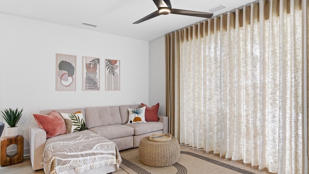 Photo of Livingroom in River District