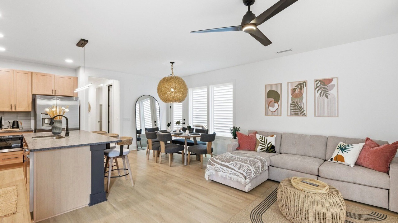 Photo of Livingroom in River District