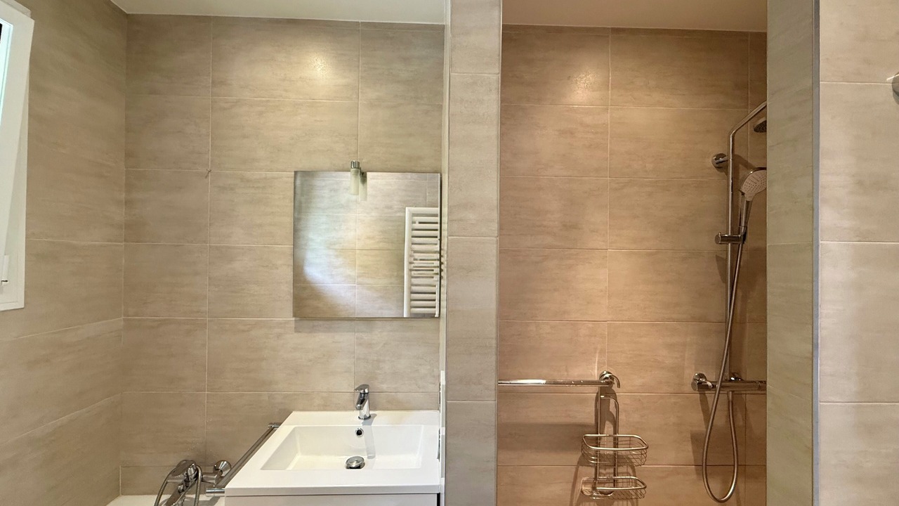 Photo of Bathroom in Nandy