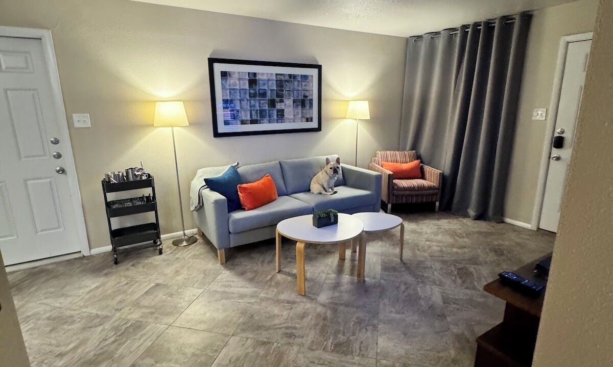 Photo of Livingroom in University Hills and Windsor Park