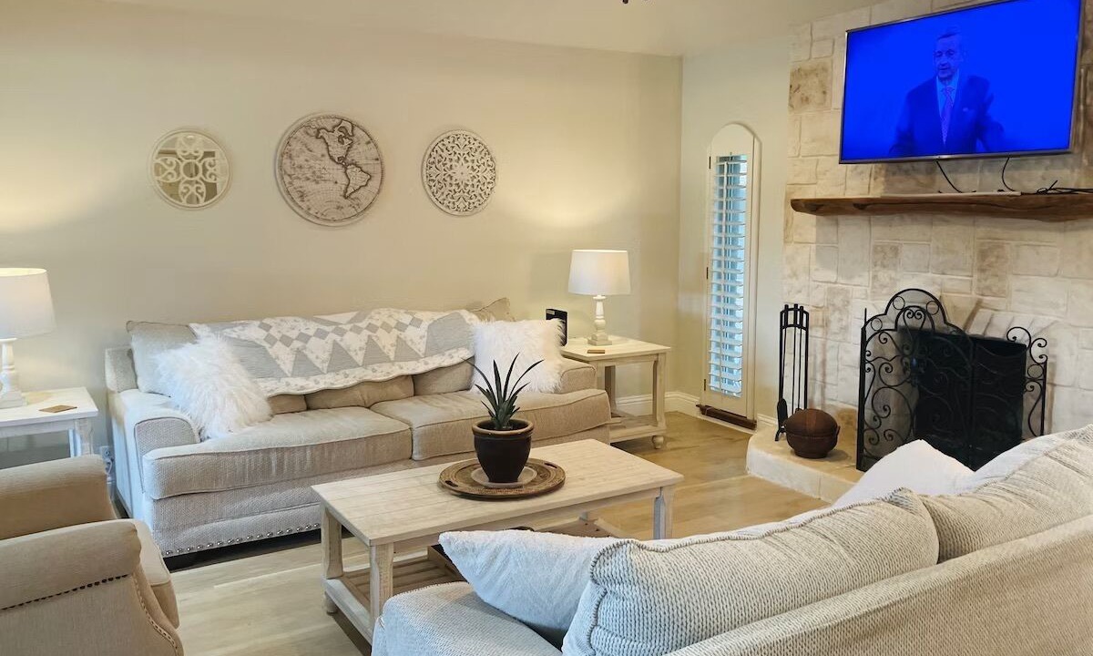 Photo of Livingroom in Keller