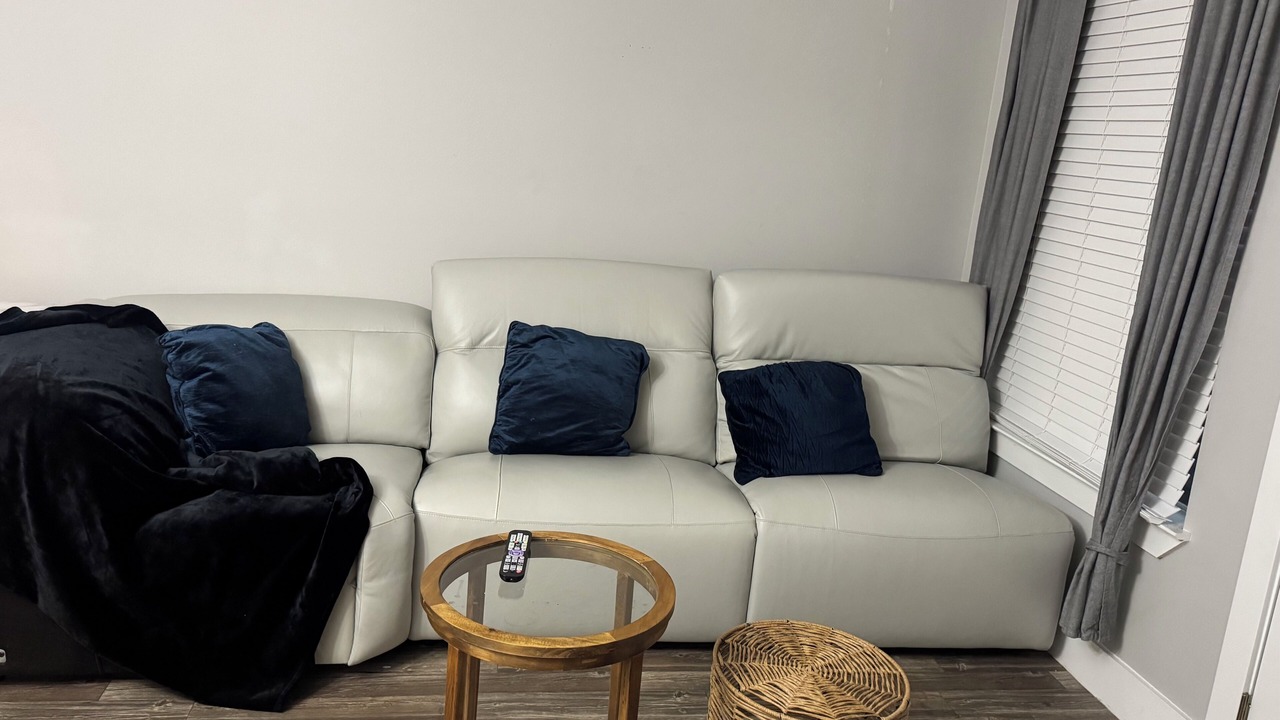 Photo of Livingroom in Willow Meadows/Willowbend Area