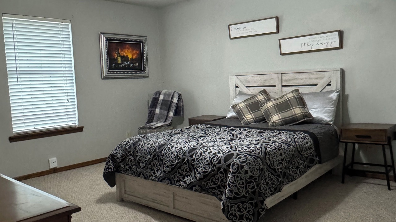 Photo of Bedroom in Benton