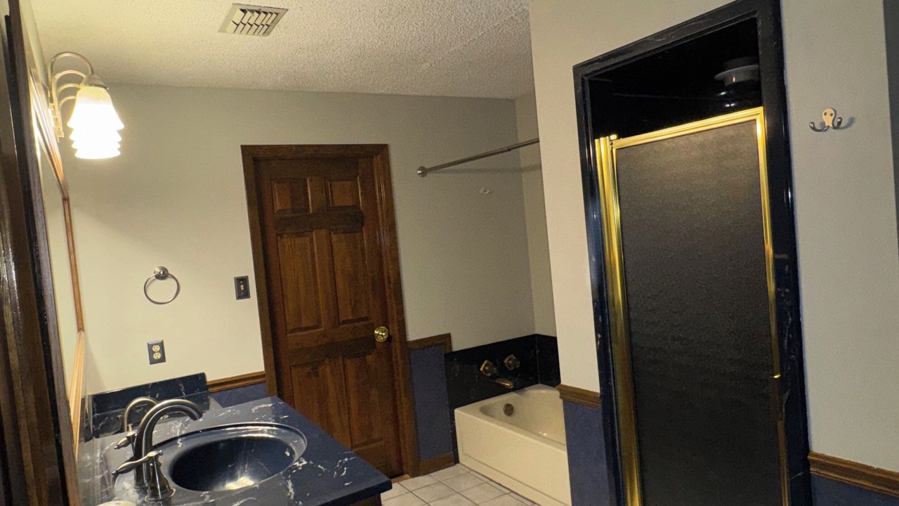 Photo of Bathroom in Benton
