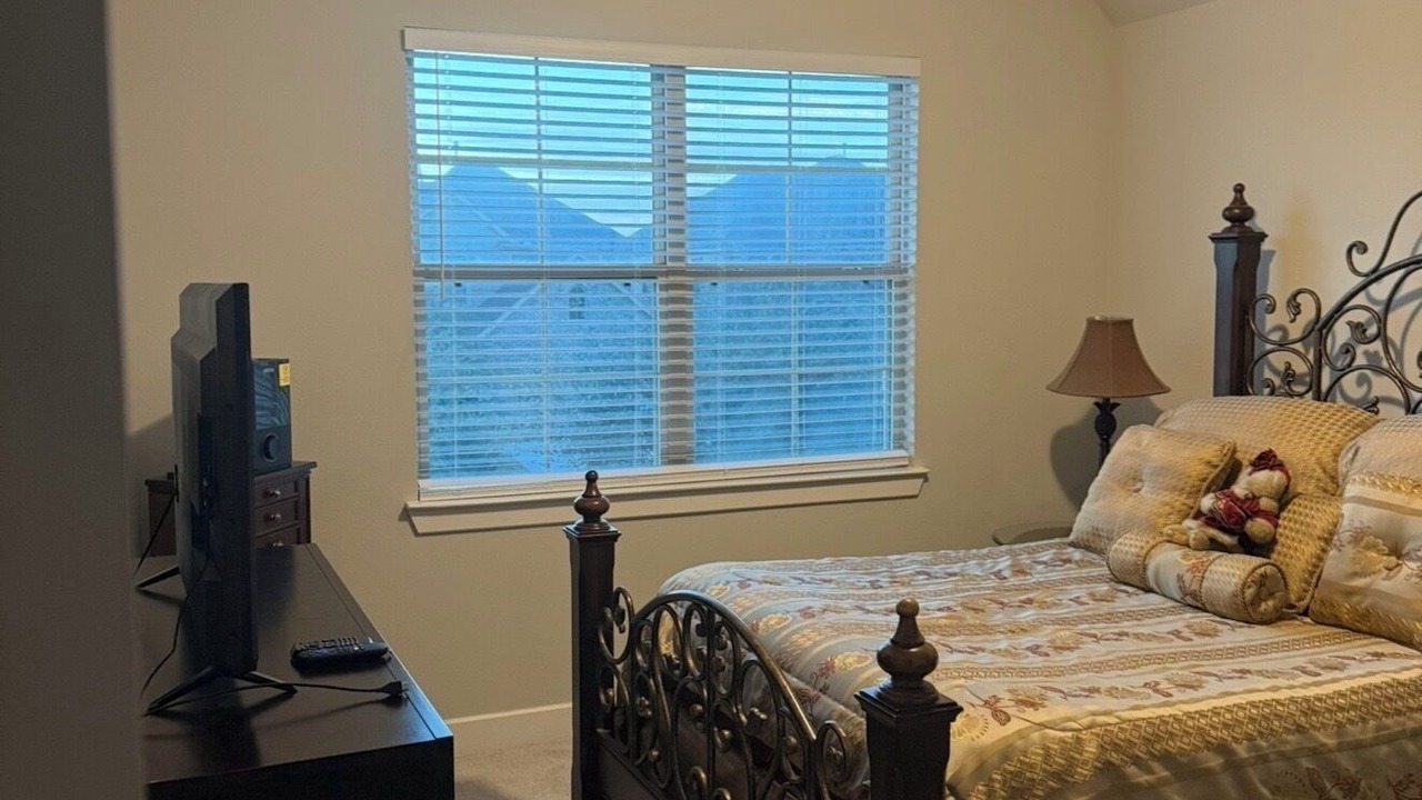Photo of Bedroom in Brookshire