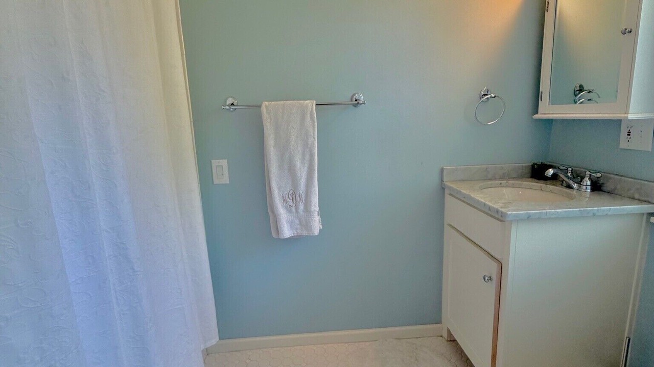 Photo of Bathroom in Leawood