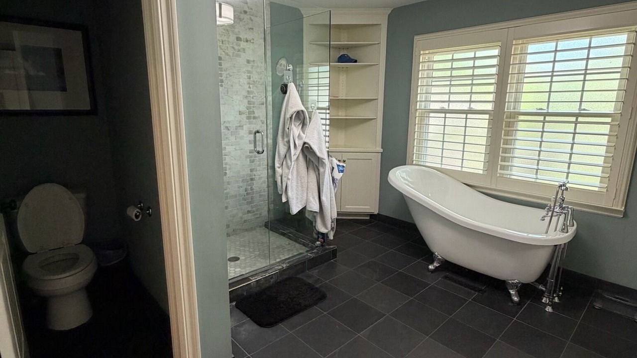 Photo of Bathroom in Leawood