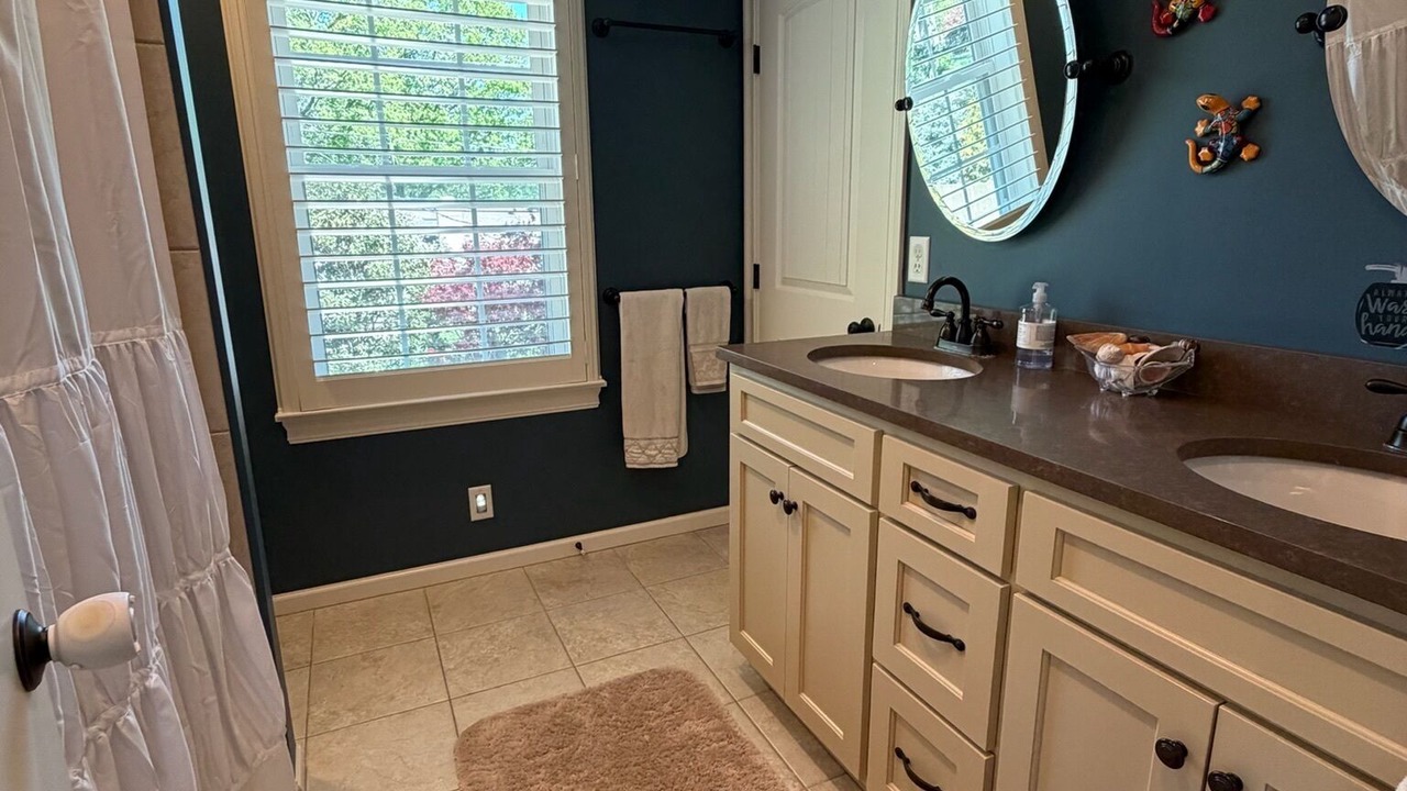 Photo of Bathroom in Leawood