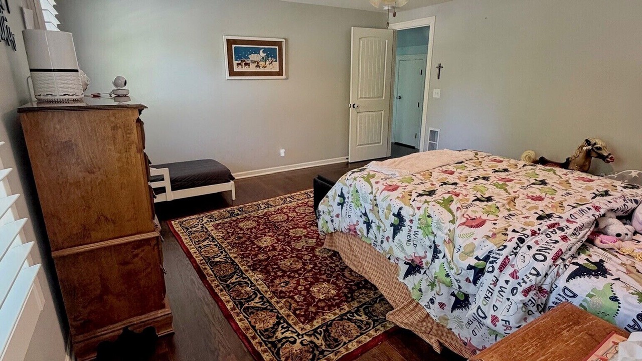 Photo of Bedroom in Leawood