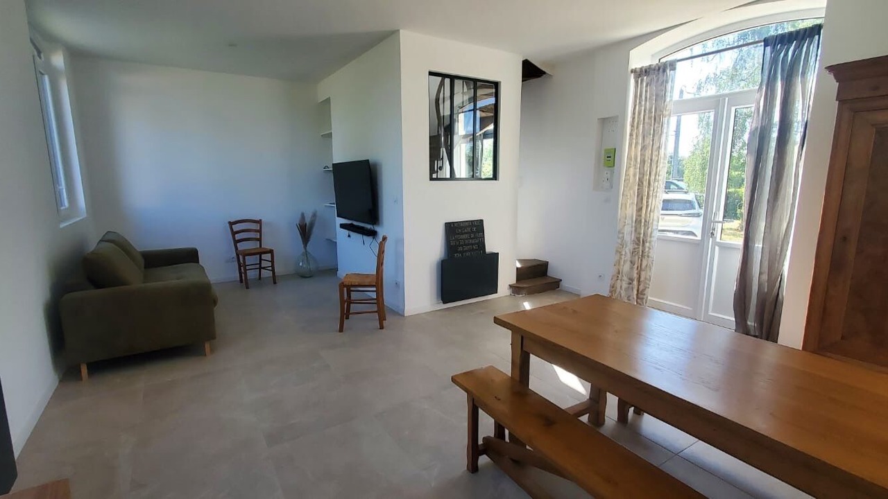Photo of Livingroom in Noyant-la-Gravoyere