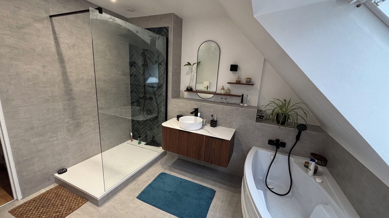 Photo of Bathroom in Le Minihic-sur-Rance