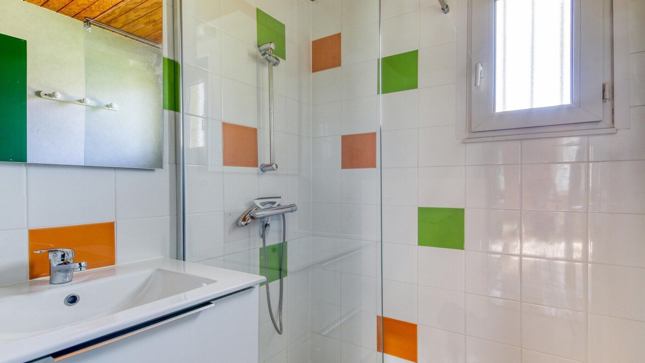 Photo of Bathroom in Saint-Jacques-d'Ambur