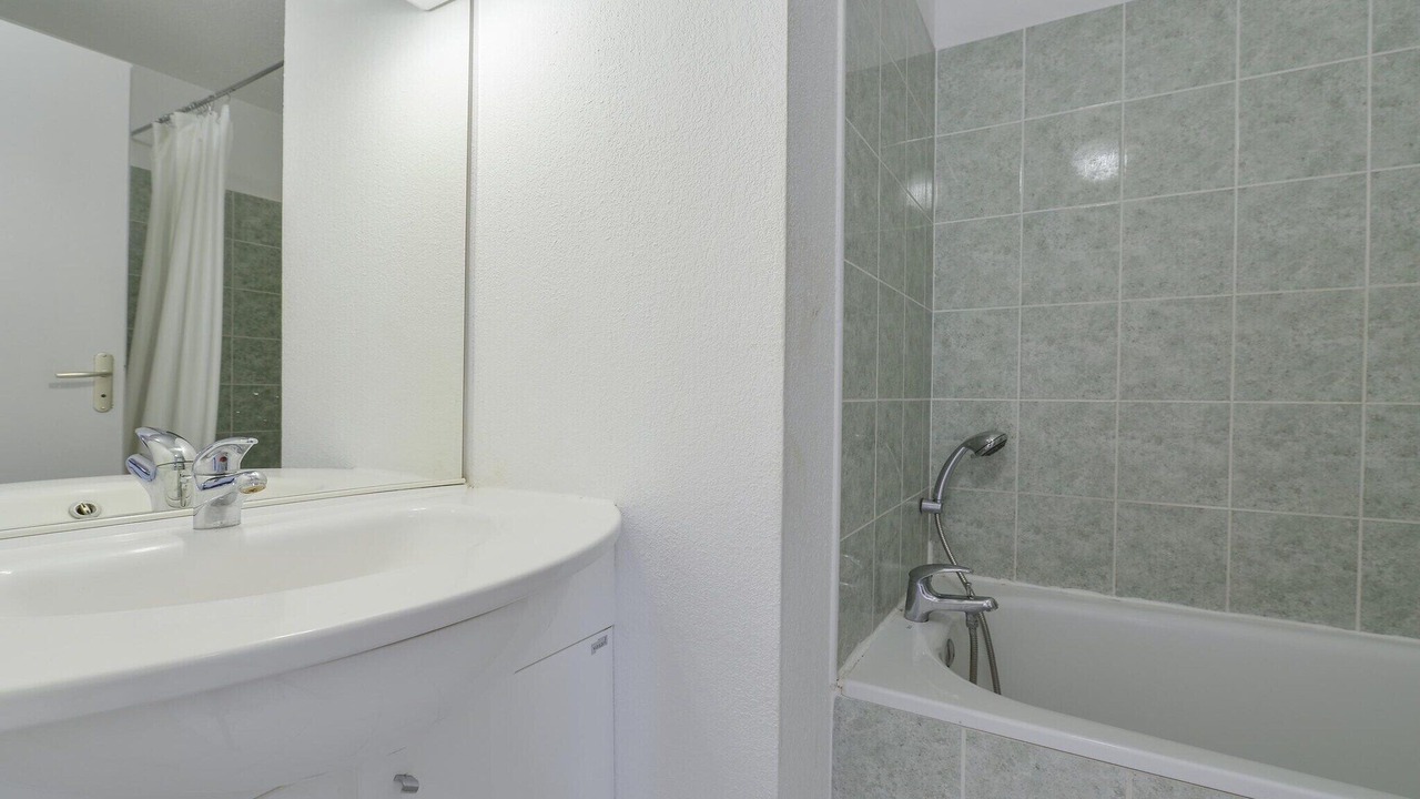 Photo of Bathroom in Saint-Saturnin-les-Avignon