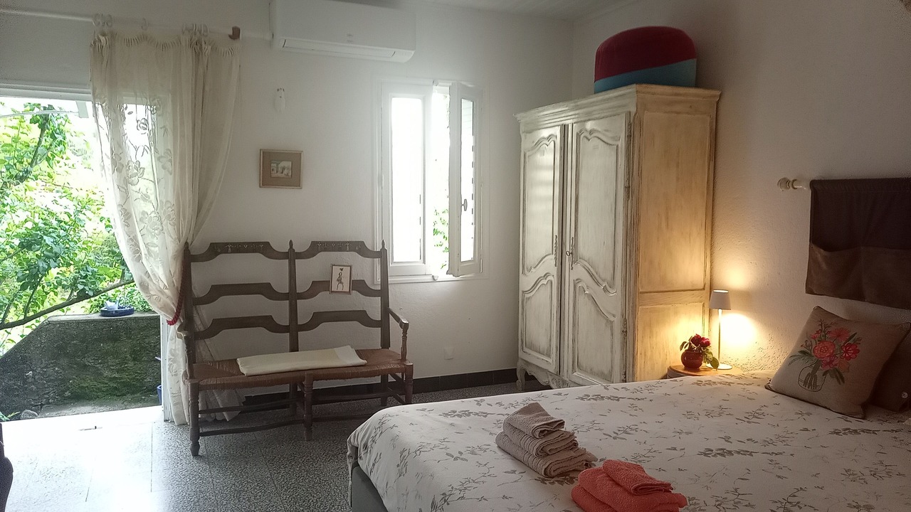 Photo of Bedroom in Molieres-Cavaillac