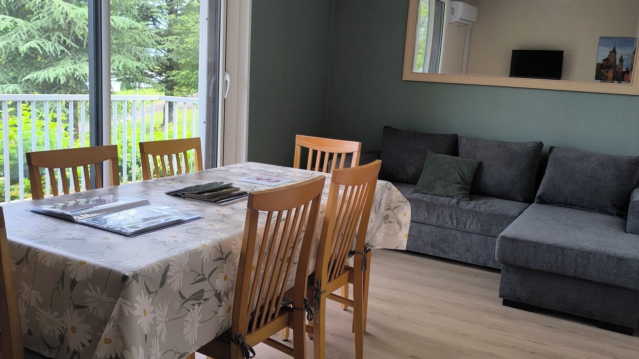 Photo of Livingroom in Ayen