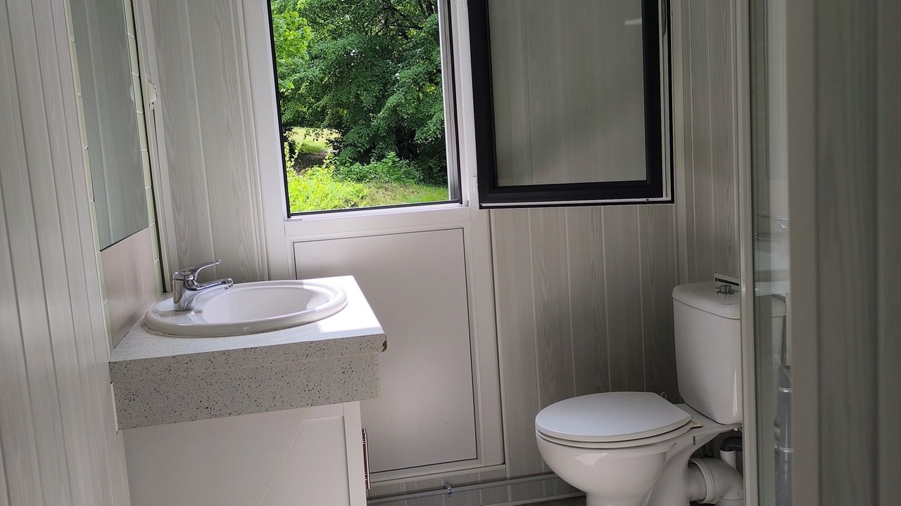 Photo of Bathroom in Ayen