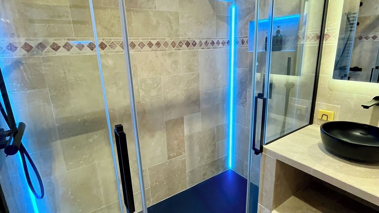 Photo of Bathroom in Leglantiers