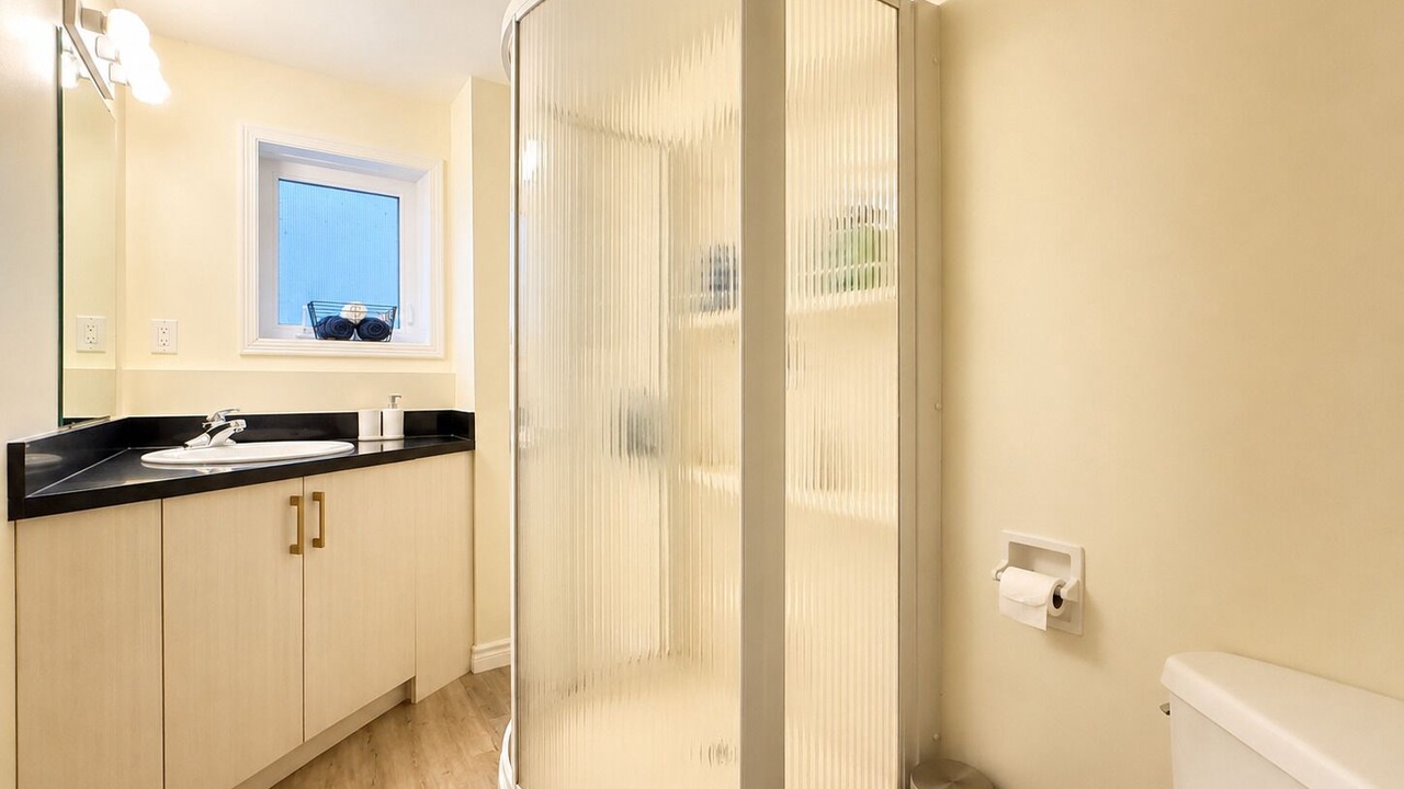 Photo of Bathroom in Lagoon City