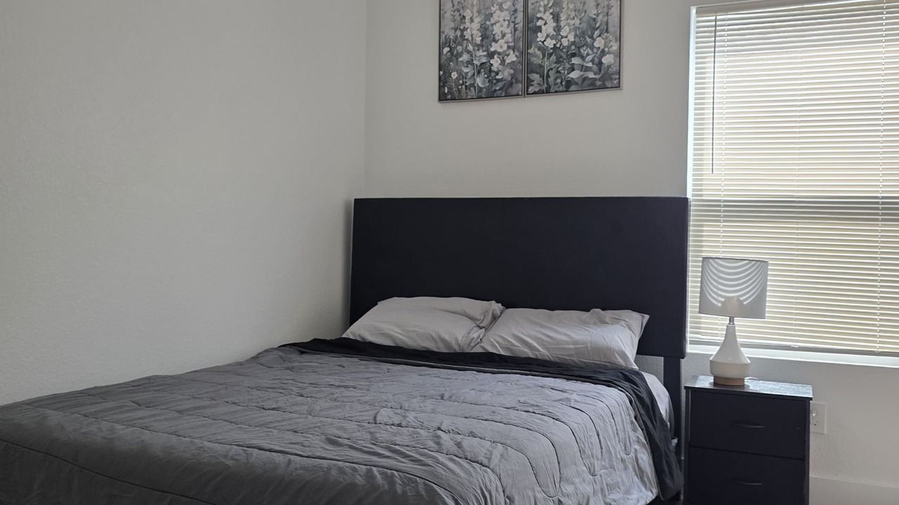 Photo of Bedroom in Northeast Houston