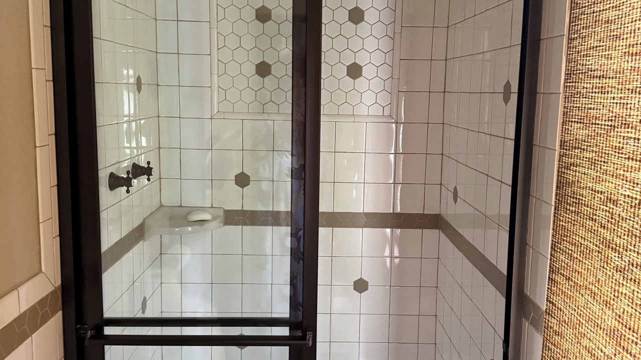 Photo of Bathroom in Whitehouse