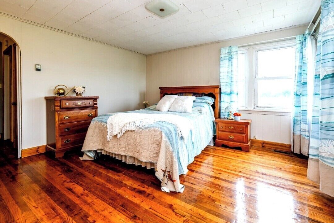 Photo of Bedroom in Niles