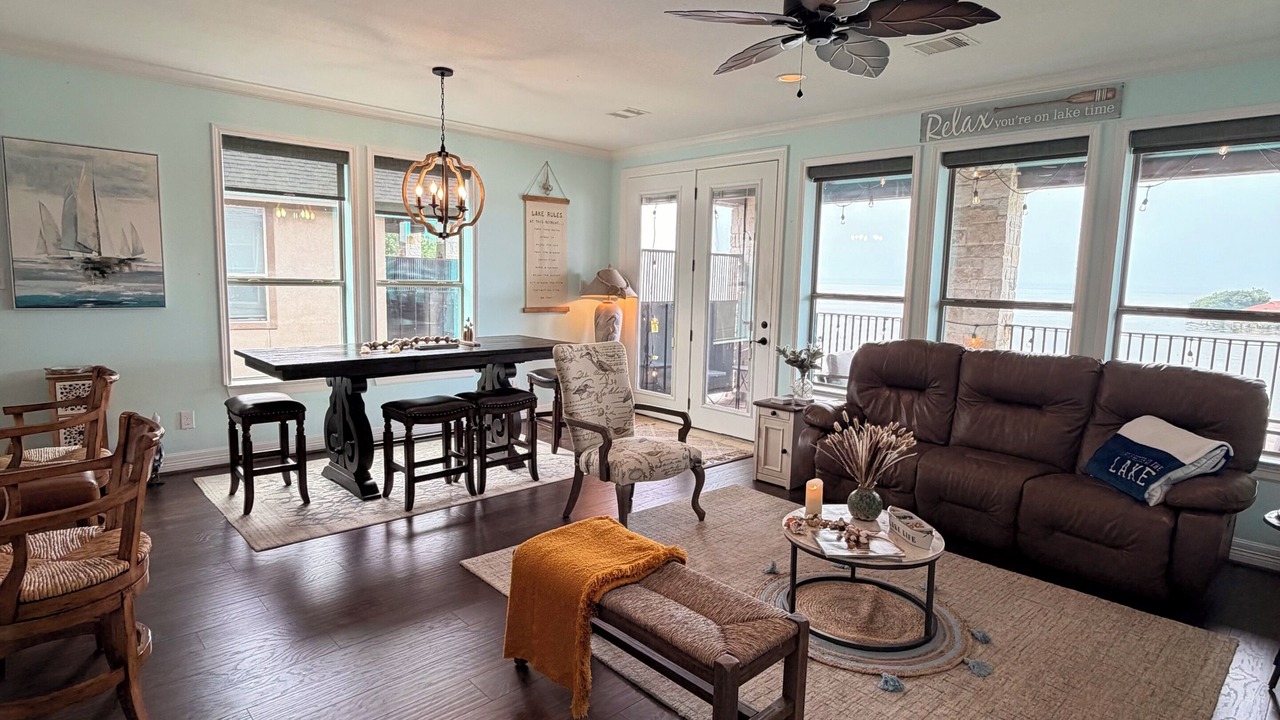 Photo of Livingroom in Onalaska
