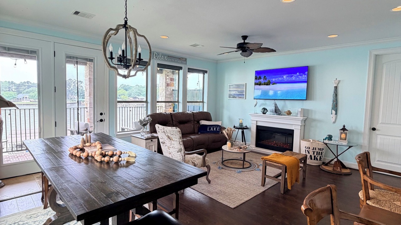 Photo of Livingroom in Onalaska