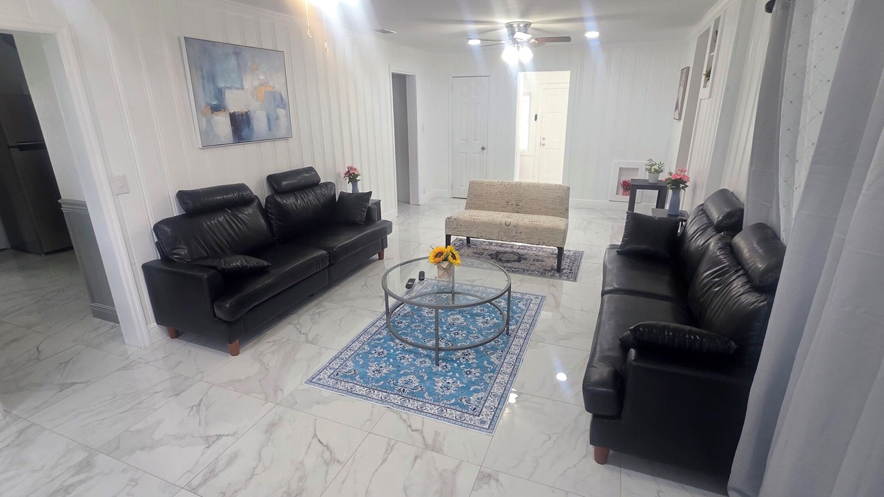 Photo of Livingroom in Live Oak