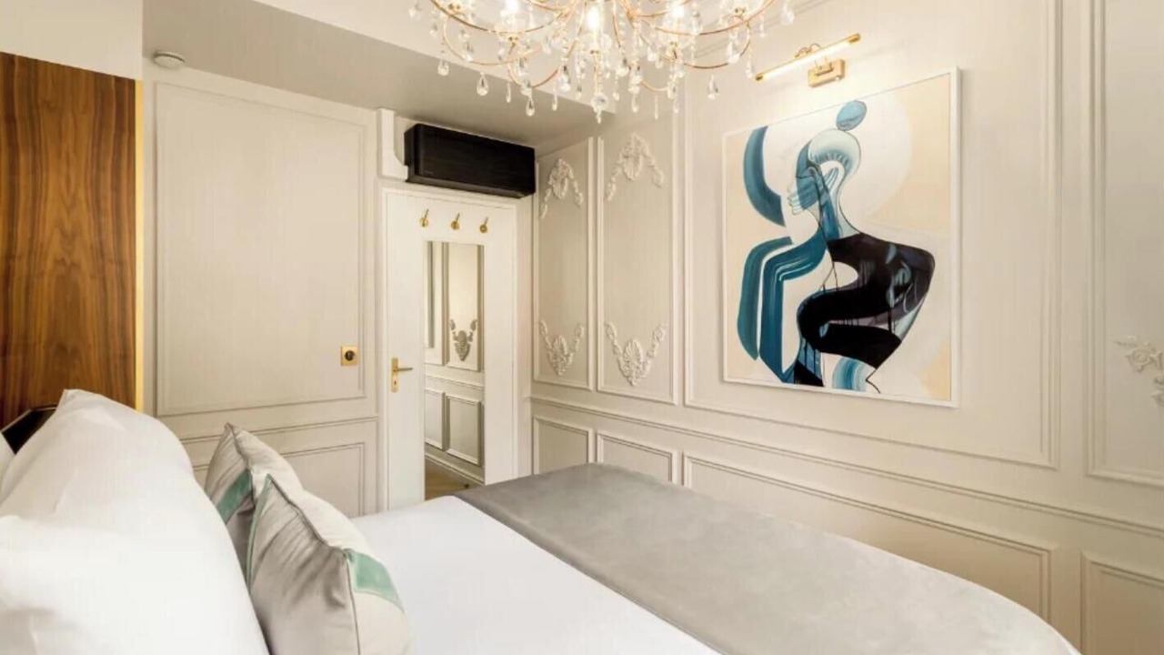 Photo of Bedroom in Faubourg-du-Roule