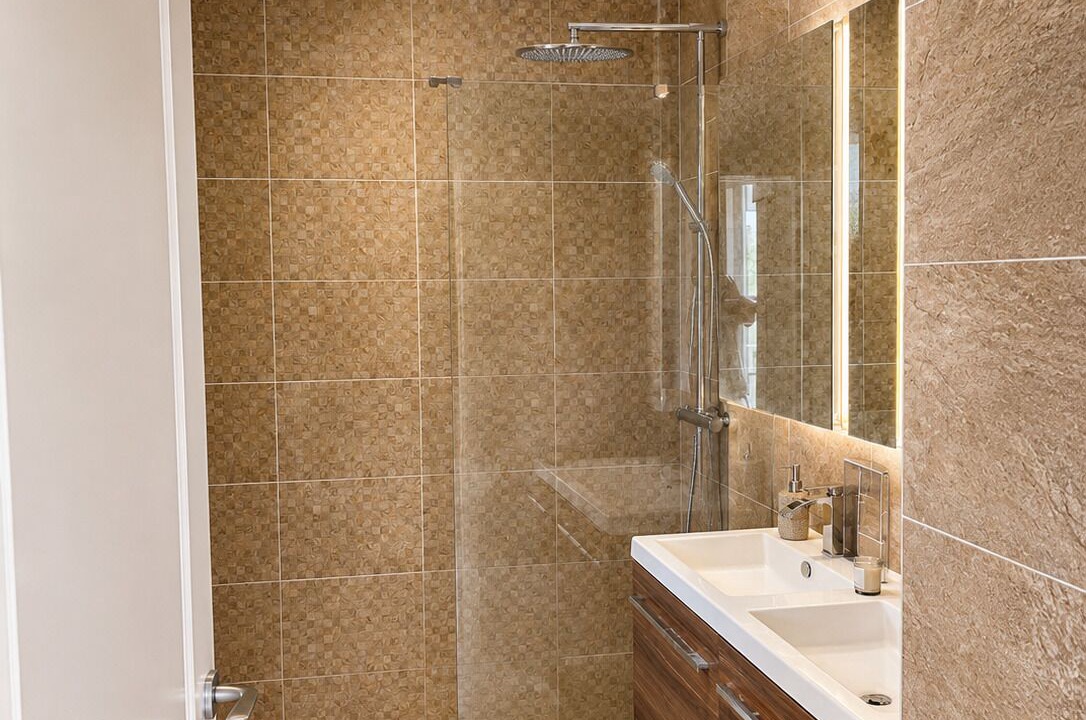 Photo of Bathroom in Garrigues-Sainte-Eulalie