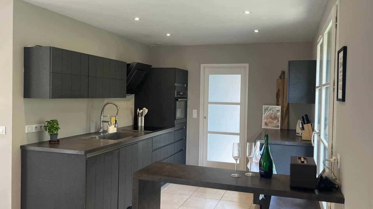 Photo of Kitchen in Garrigues-Sainte-Eulalie