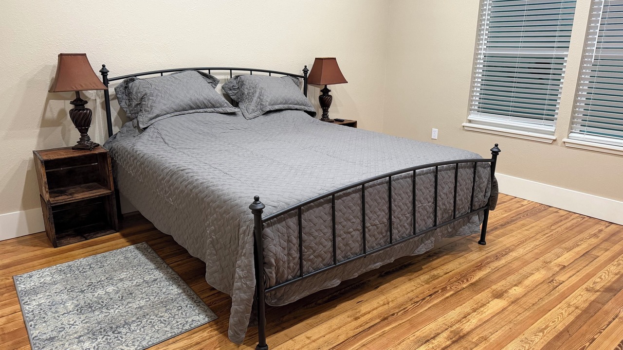 Photo of Bedroom in Shiner