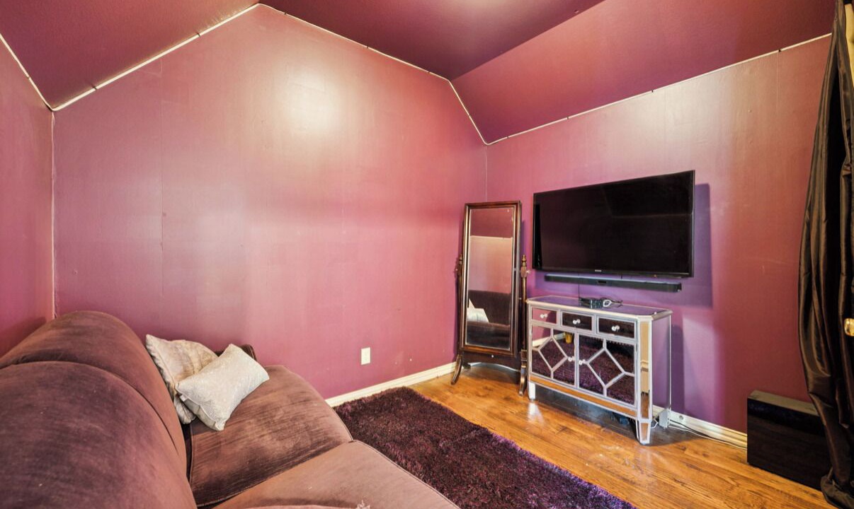 Photo of Livingroom in Westlake