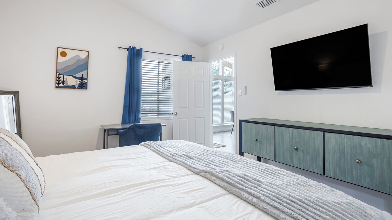 Photo of Bedroom in McNeil