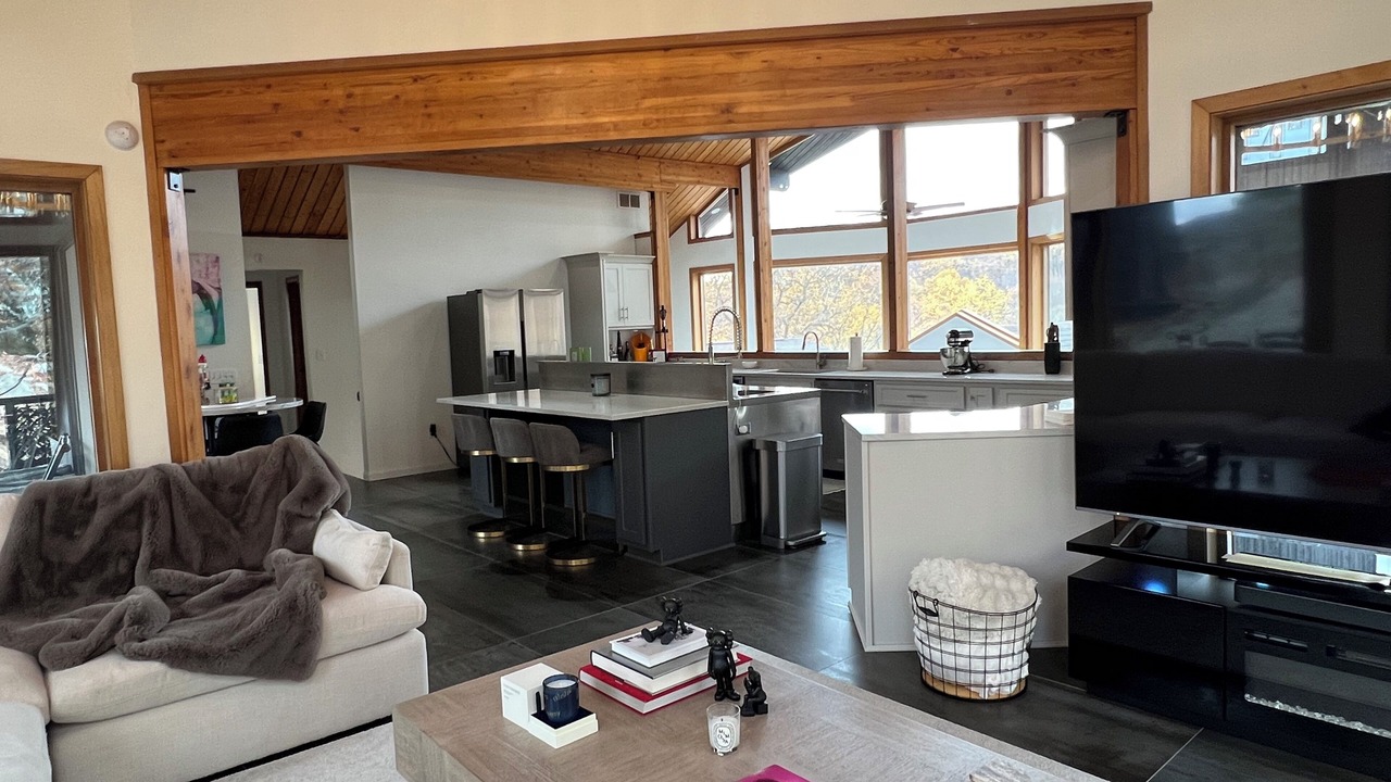 Photo of Livingroom in Mahwah