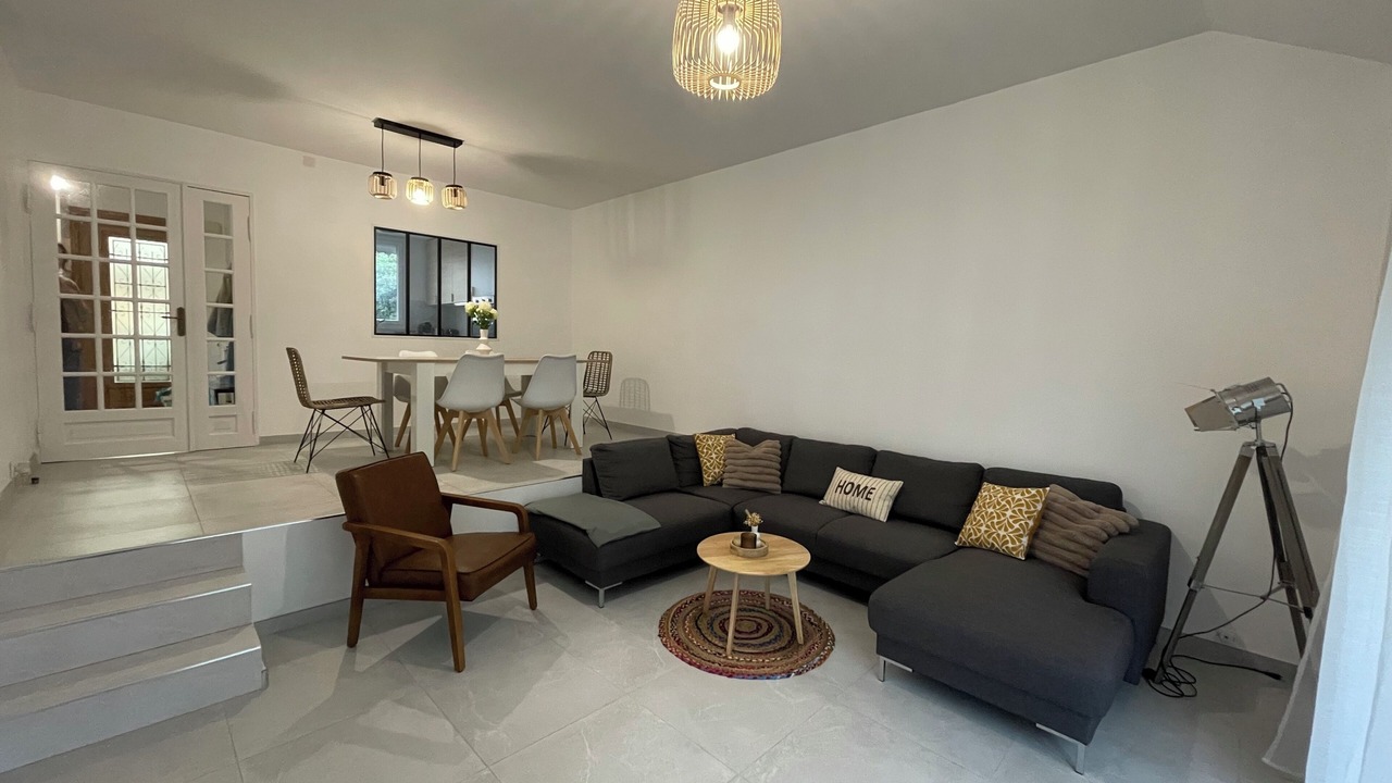 Photo of Livingroom in Cergy