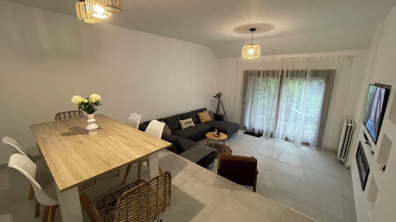 Photo of Livingroom in Cergy