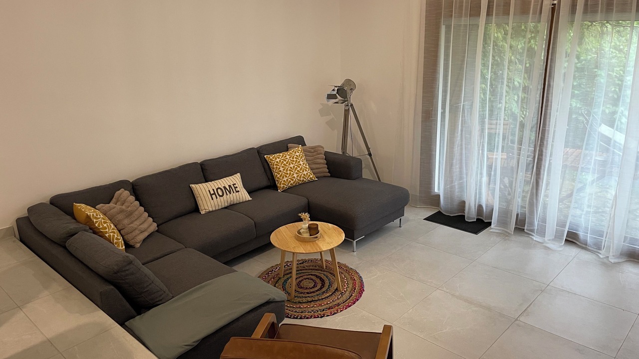 Photo of Livingroom in Cergy