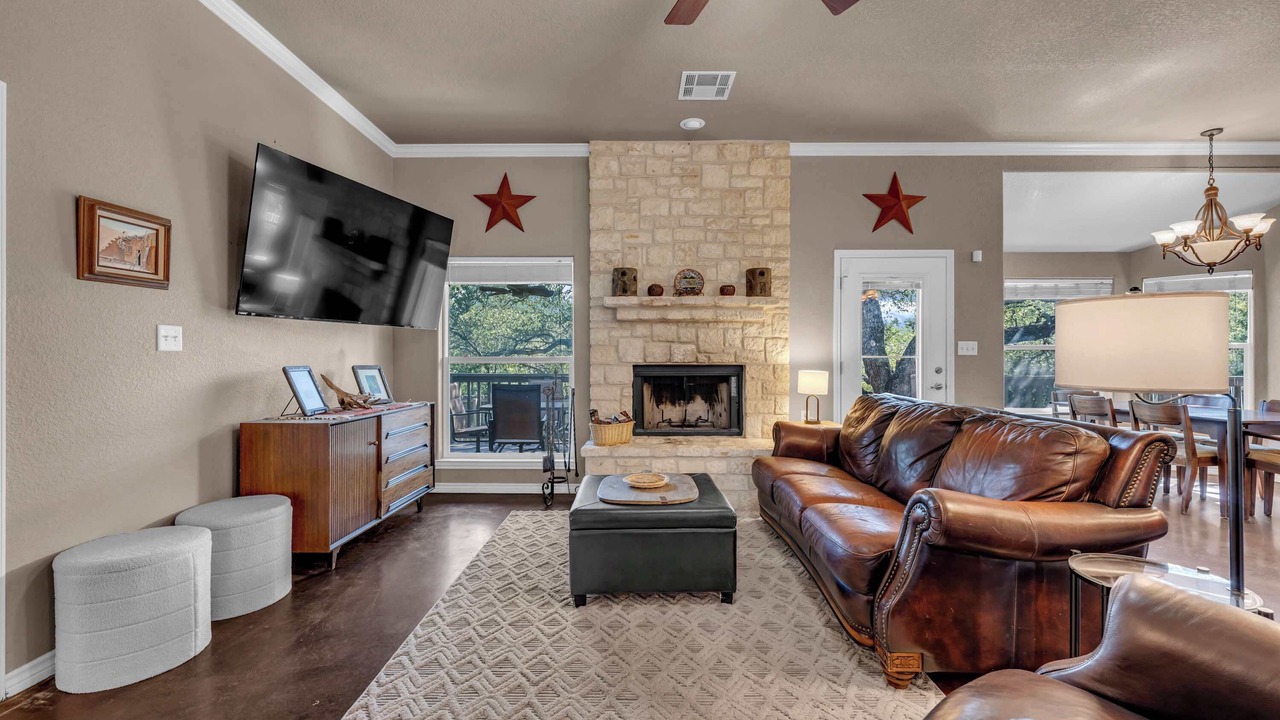 Photo of Livingroom in Granite Shoals