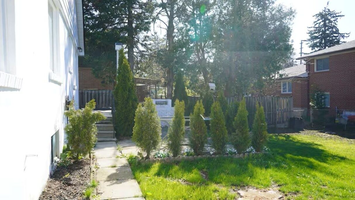 Photo of Outdoor in Newtonbrook