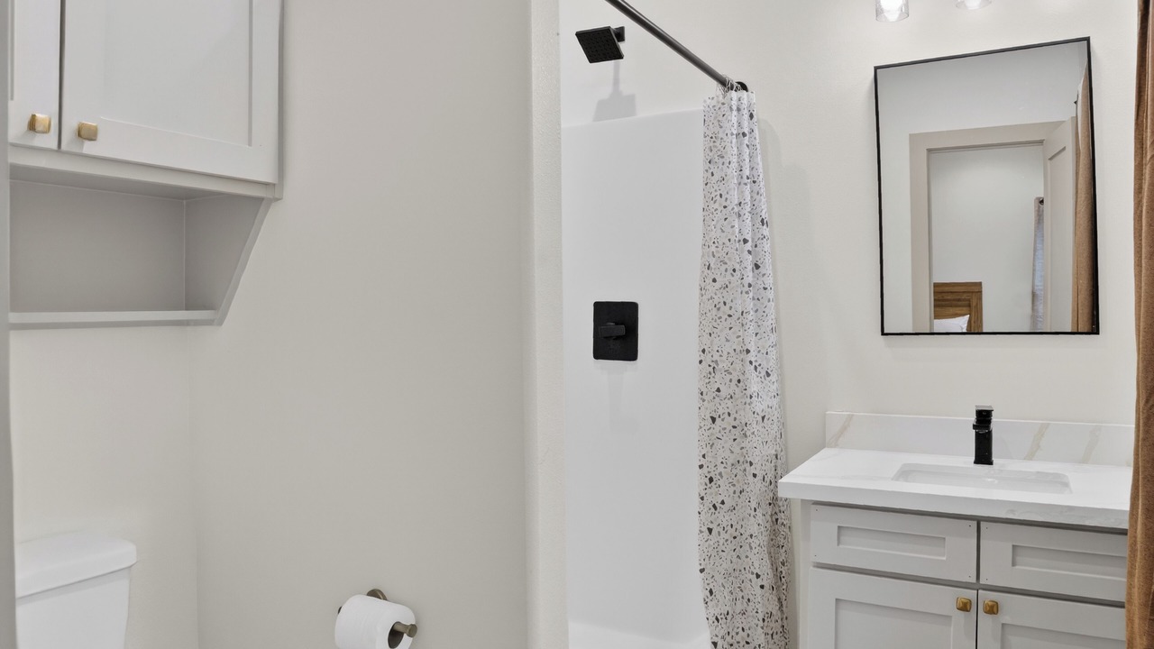 Photo of Bathroom in Jasper