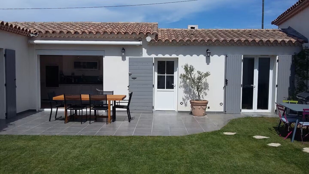 Photo of Outdoor in Cabries