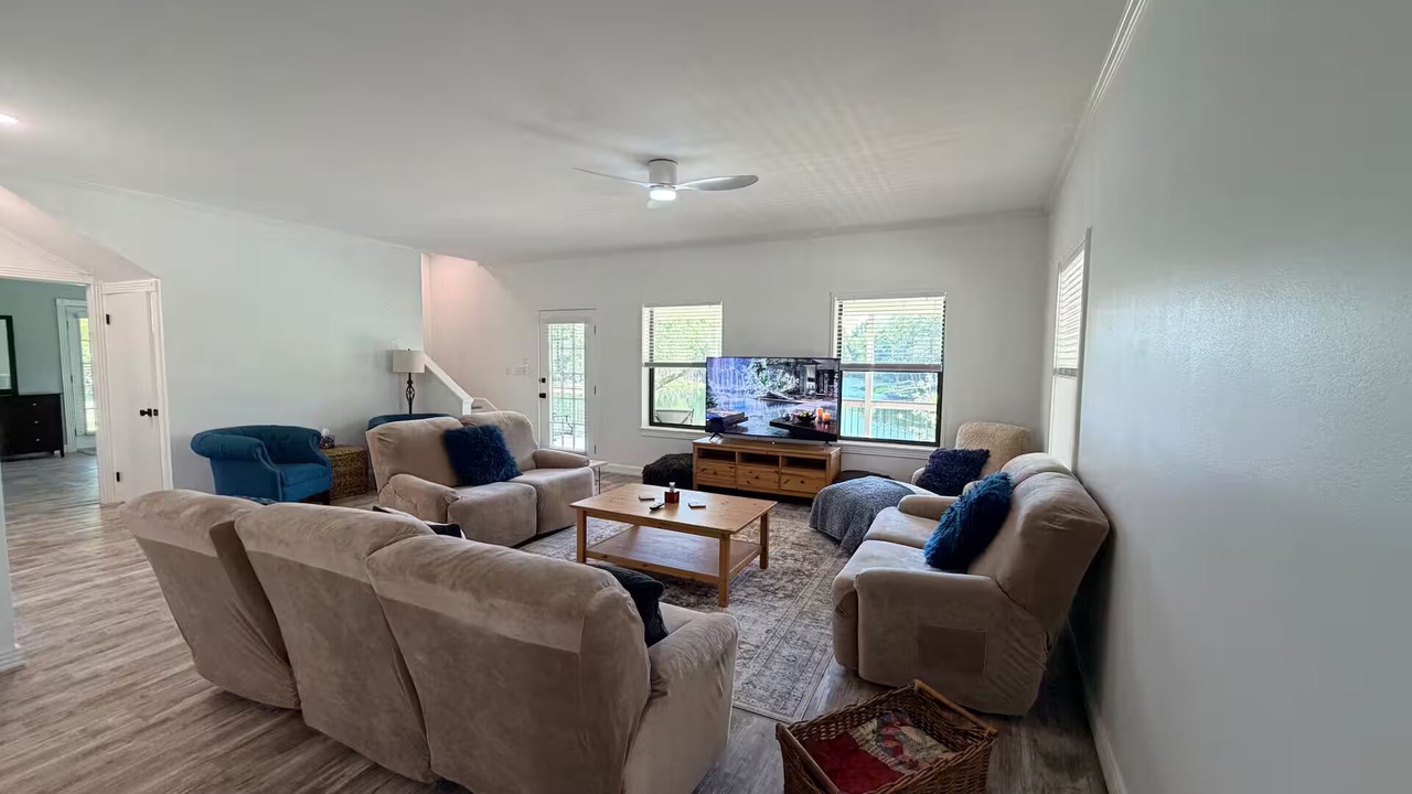 Photo of Livingroom in West Point
