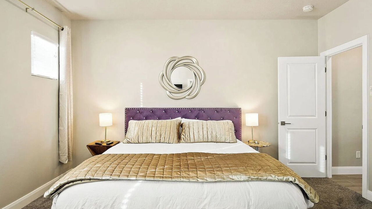 Photo of Bedroom in Hurricane