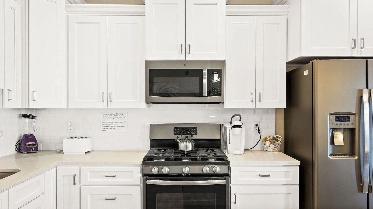 Photo of Kitchen in Hurricane