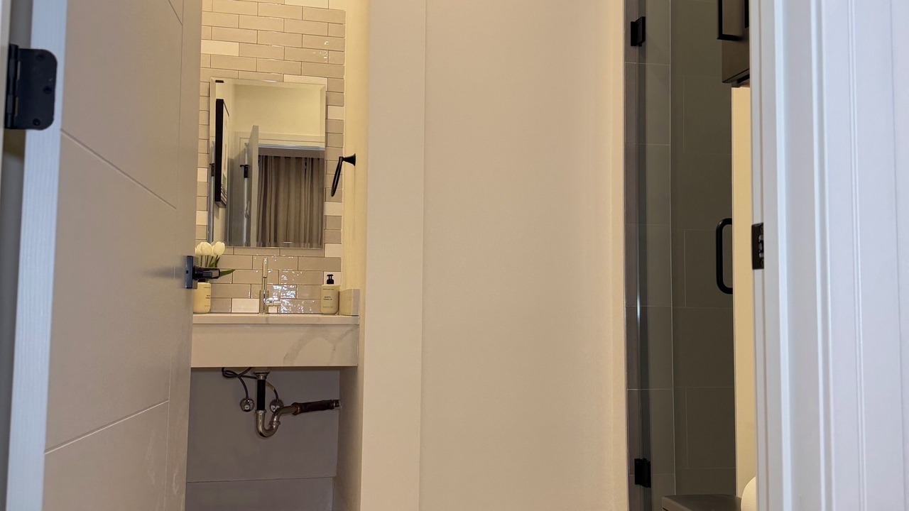 Photo of Bathroom in Ravenswood
